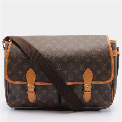 louis vuitton gibeciere gm